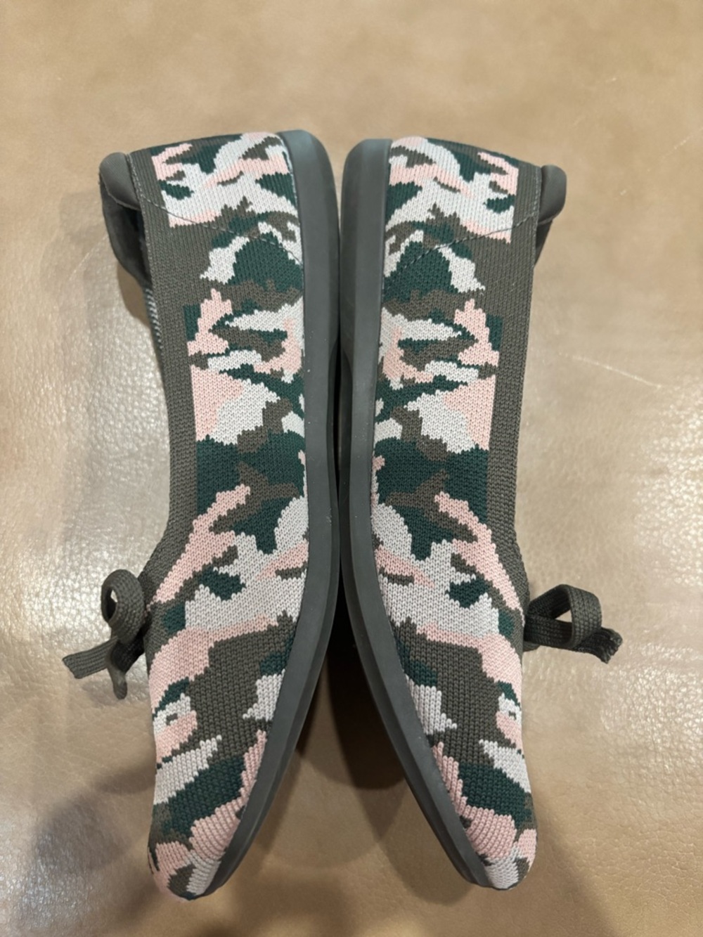 Cloudsteppers by Clarks Pink and Olive Camouflage Knit Ballet comfy Flats - Picture 3 of 6